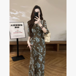 大婷婷 夏季新款复古碎花收腰显瘦气质连衣裙中袖女款DT2299