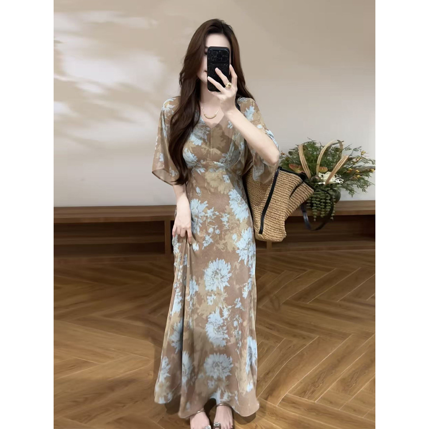 大婷婷 夏季新款复古蝙蝠袖收腰显瘦气质碎花连衣裙长裙DT2129