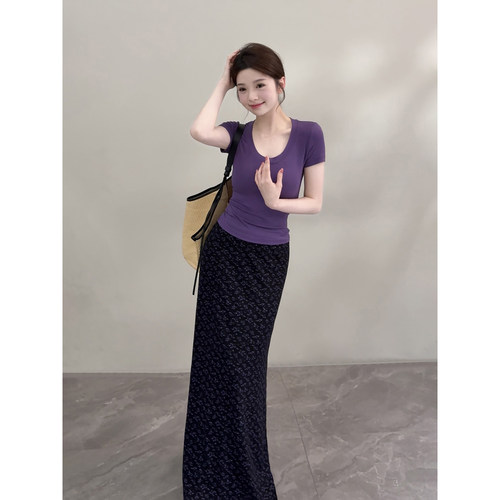 颂宋 修身显瘦简约温柔风春夏新款上衣T恤碎花半身裙套装DT1999