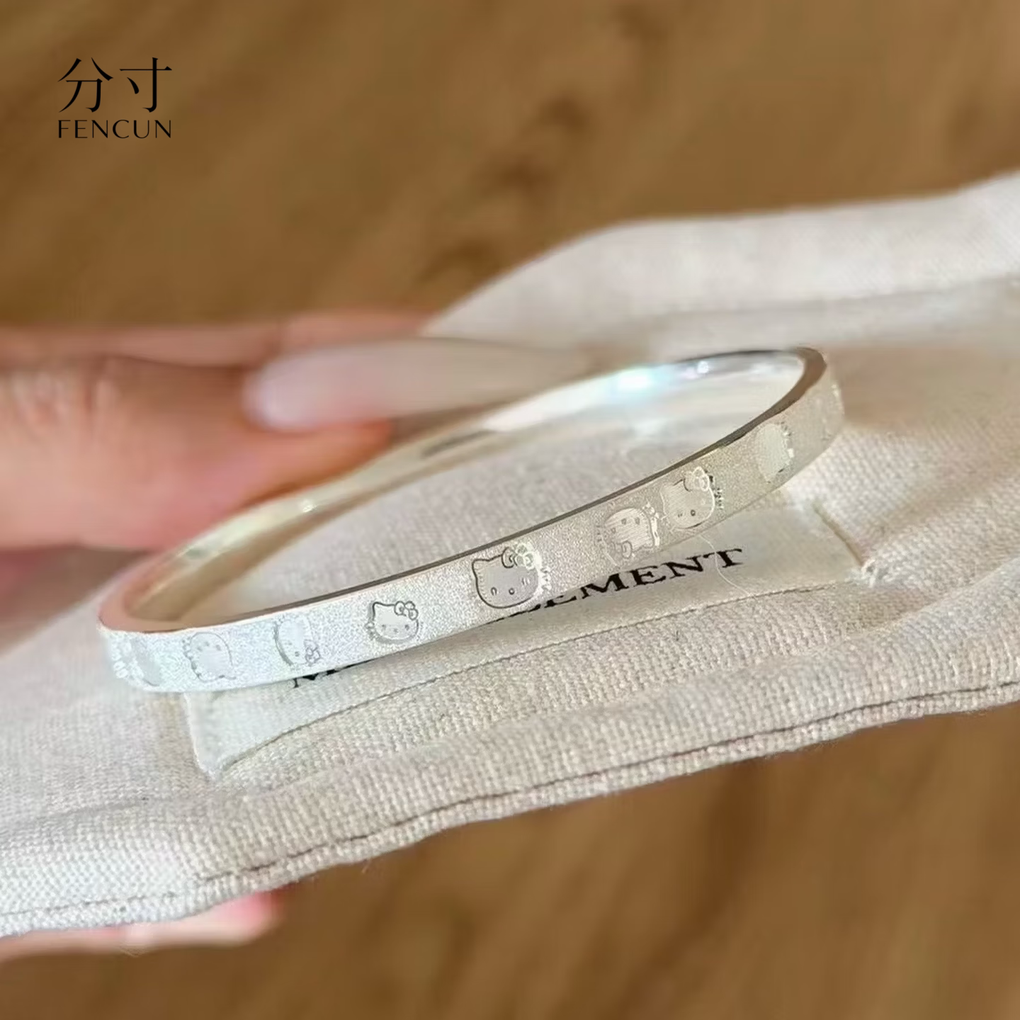 足银9999KT猫手镯女实心闭口磨砂卡通纯银镯子送女友闺蜜生日礼物