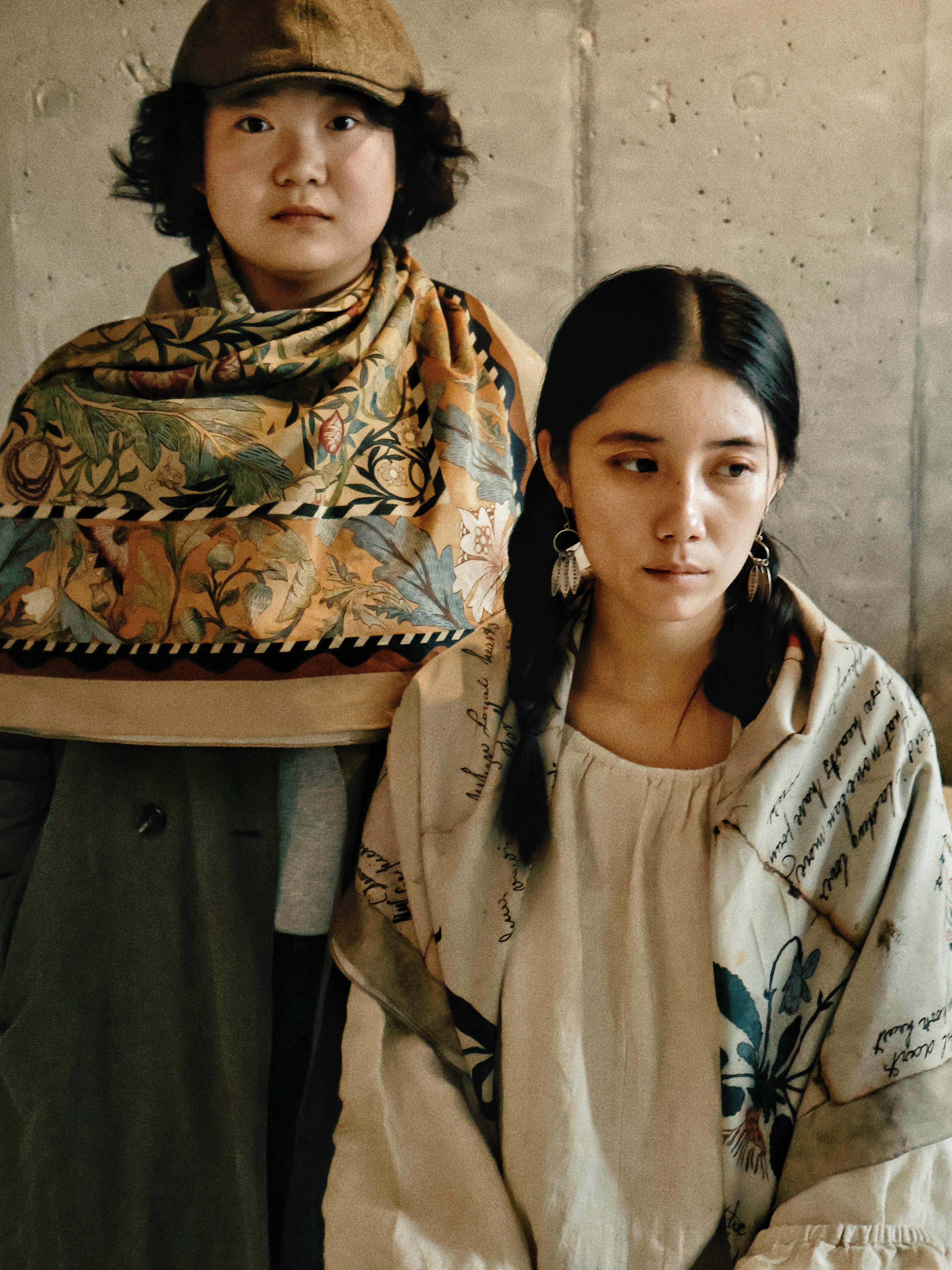 阿耷原创「朝花」 大尺寸印花手工卷边丝绵方巾 披肩,服饰配件/皮带/帽子/围巾,布面料,淘宝优惠券,粉丝福利购,淘宝优惠卷