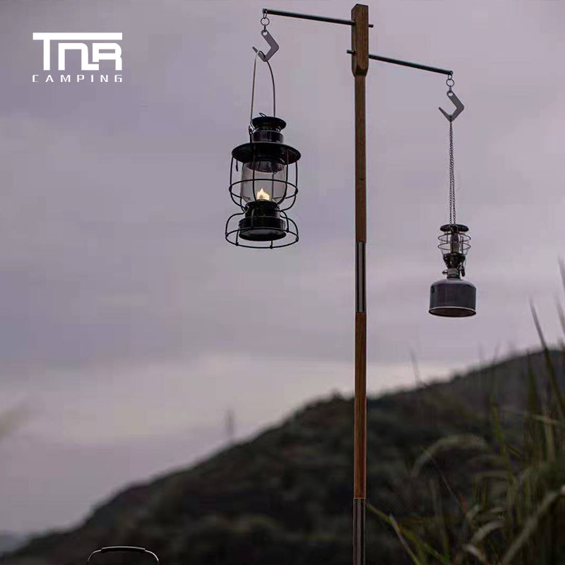 TNR户外露营复古实木铁艺支架三节老式马灯煤油便携营灯折叠灯杆