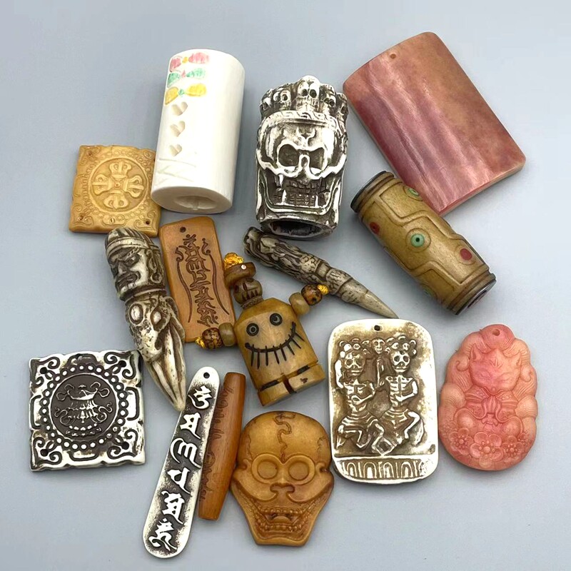 藏传回流老骨配件把玩吊坠驼骨雕刻天珠骨笛文玩佛珠杂玩收藏孤品