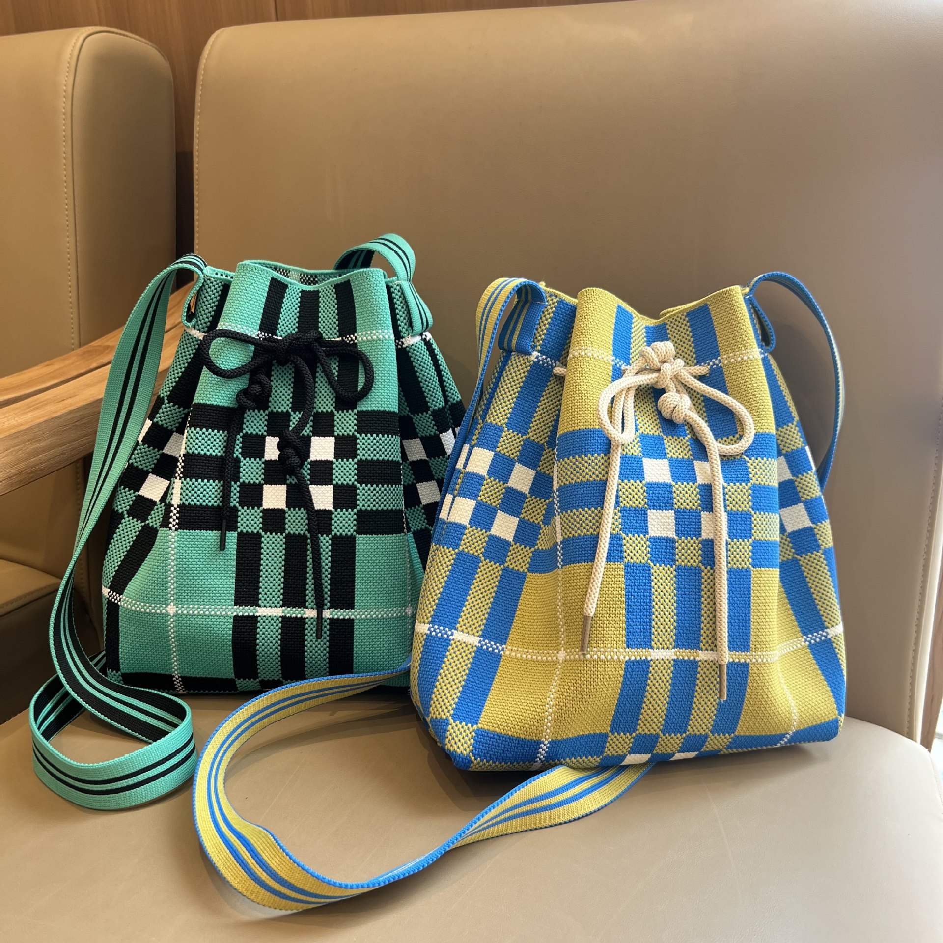 跨境新款敞口抽绳针织水桶包便捷大容量休闲单肩包斜挎包女士