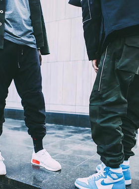 FLAM复古弯刀抽褶立体多口袋拉链裤束脚工装垮裤高街休闲潮牌男秋