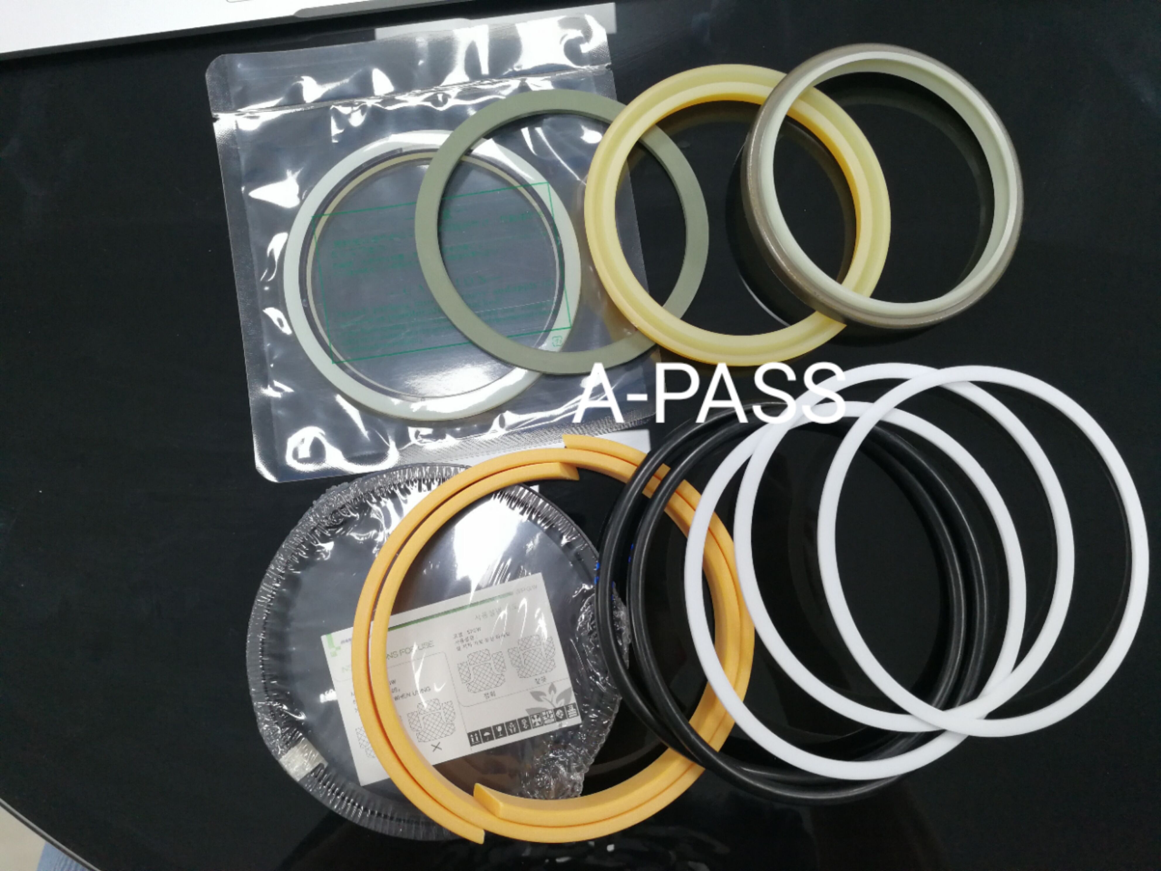 PC78UU-6油缸挖掘机修理包