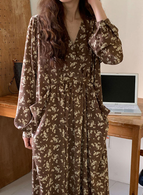 韩国chi早秋复古优雅V领满屏碎花宽松百搭大口袋长袖连衣裙长裙女