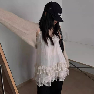 良良家 设计感不规则吊带连衣裙女春季新款多层蕾丝拼接蛋糕长裙