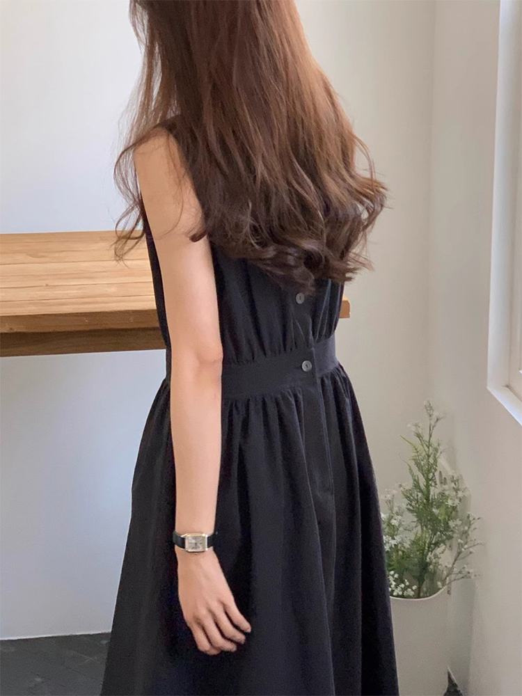 众设计感后背单排扣背心连衣裙女