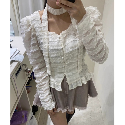 设计感重工木耳边拼接挂脖飘带衬衫女早春方领刺绣提花泡泡袖衬衣