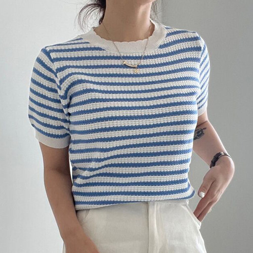 韩国chic波浪边圆领条纹提花T恤