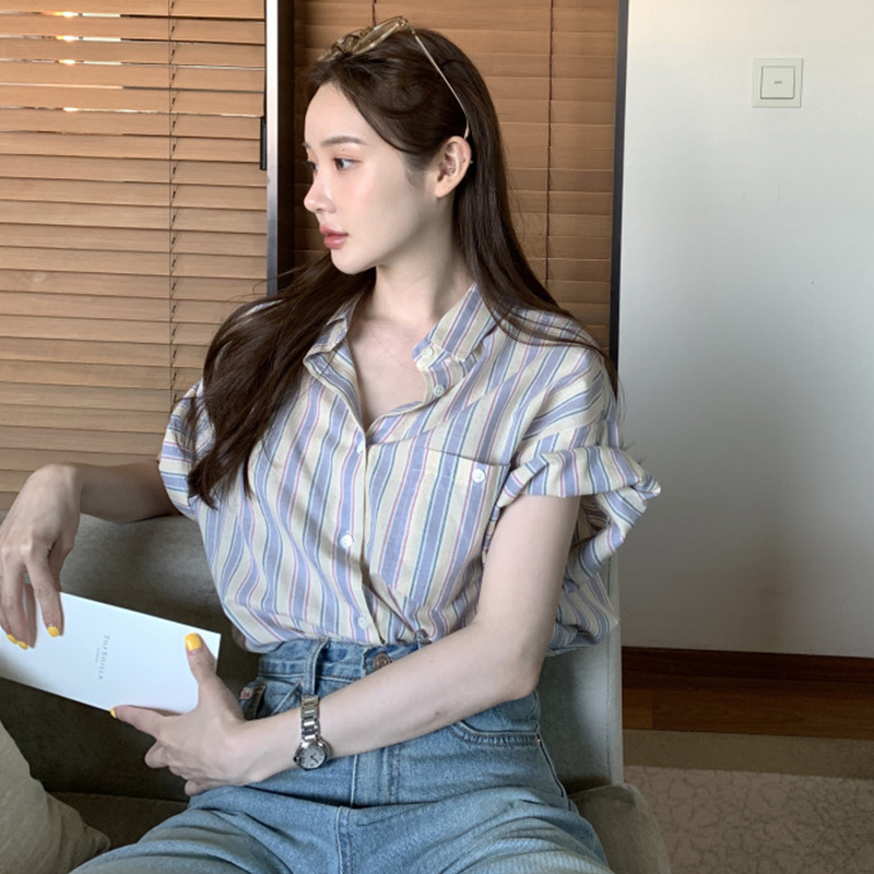 韩系chic夏季新款休闲百搭彩色条纹设计感小众薄款短袖衬衫上衣女