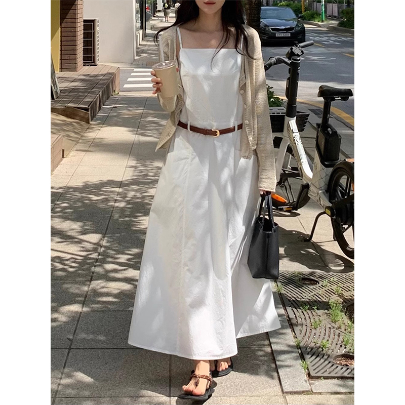 良良家气质高级感双口袋白色吊带连衣裙女夏季新款配腰带长裙子