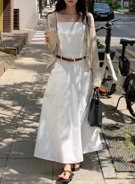 良良家气质高级感双口袋白色吊带连衣裙女夏季新款配腰带长裙子