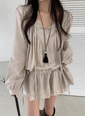 良良家夏季新款甜美风系带V领抽绳收腰双层荷叶边长袖连衣短裙女