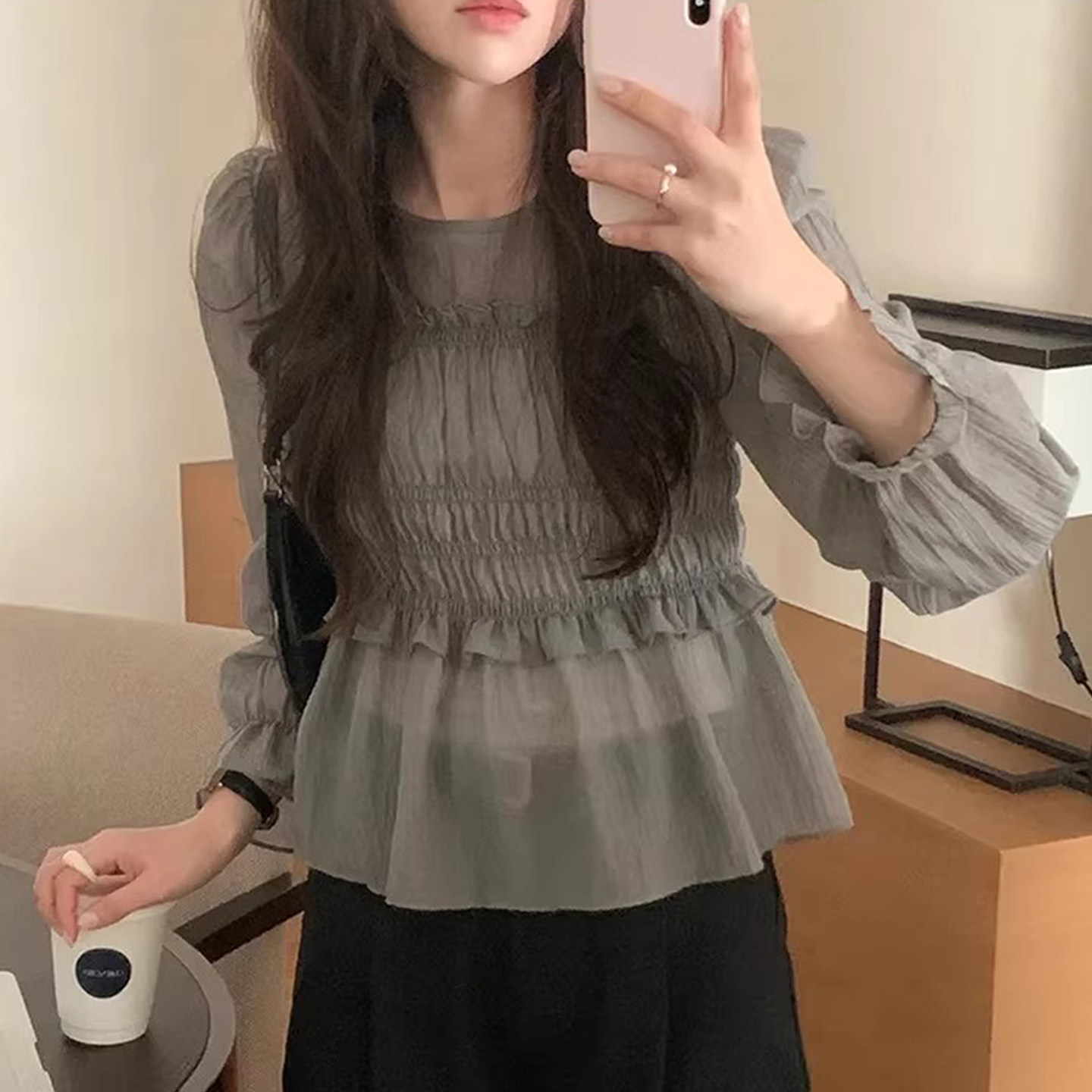 法式温柔甜美木耳边皱褶荷叶袖雪纺衫女早春新款收腰显瘦薄款上衣