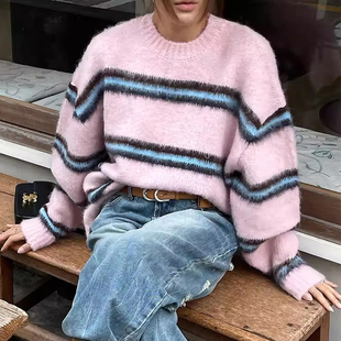 甜美减龄圆领毛绒感撞色条纹毛衣女2025冬季新款宽松长袖套头上衣