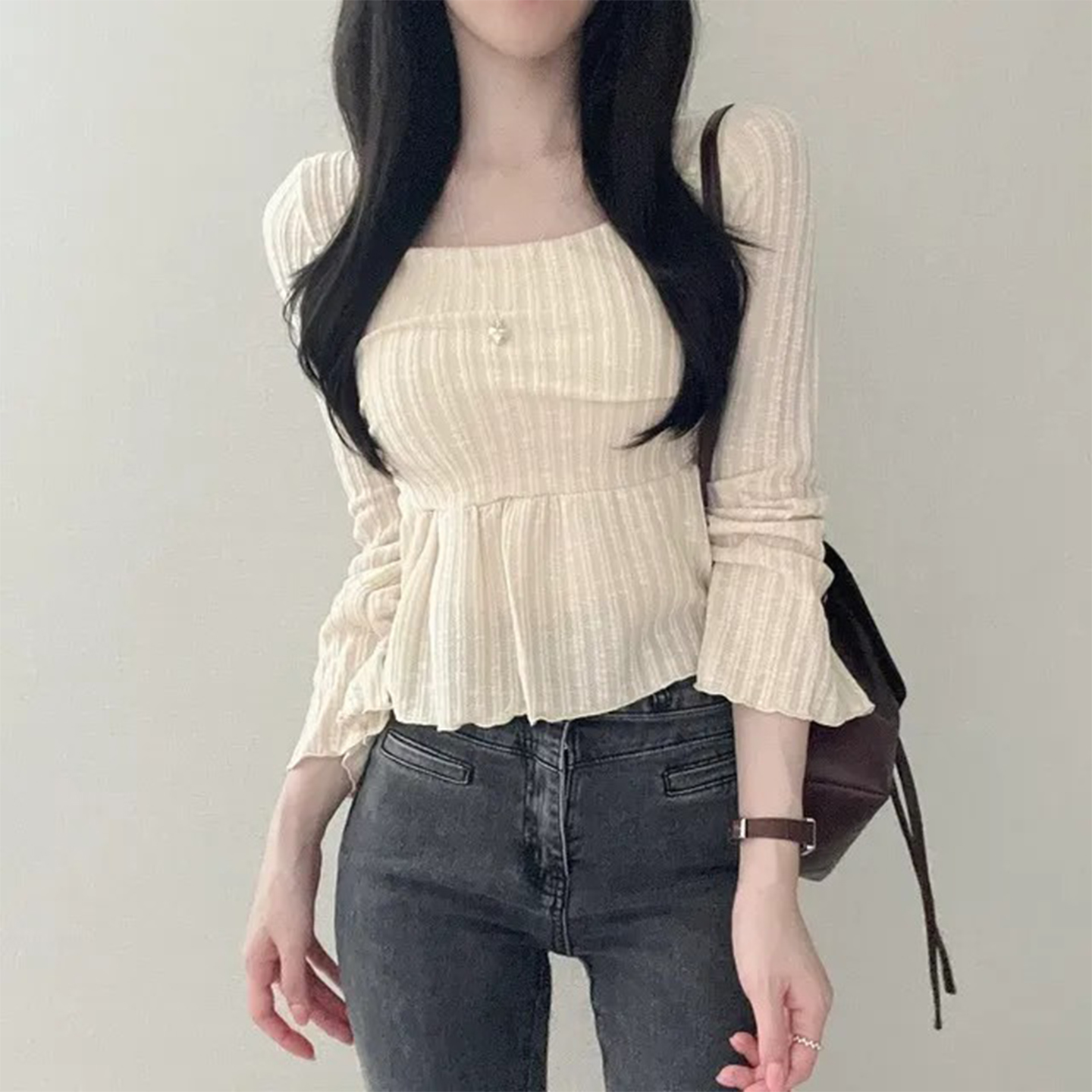 气质方领喇叭袖针织衫女