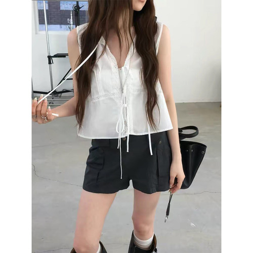 重工蕾丝刺绣V领系带背心女
