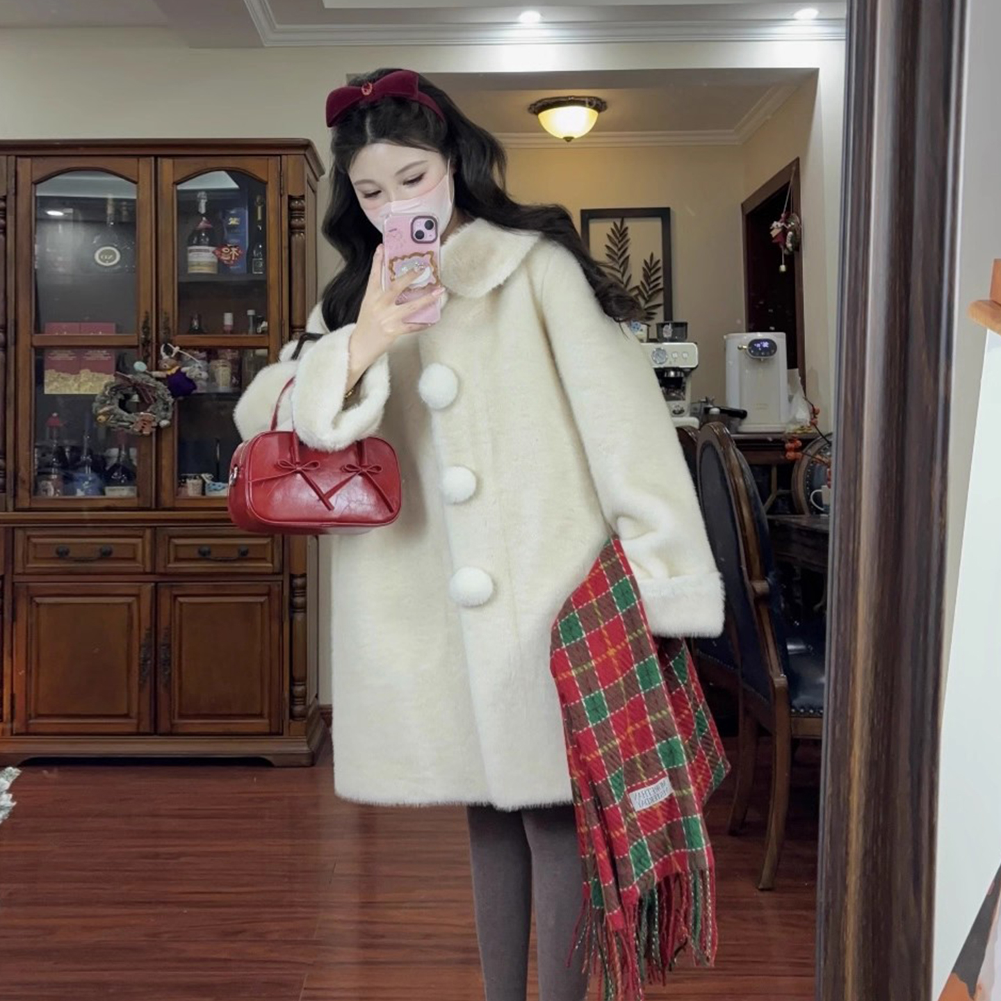 温柔风立体毛球环保仿皮草外套