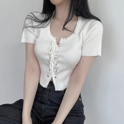 设计感小众短袖短款露脐上衣