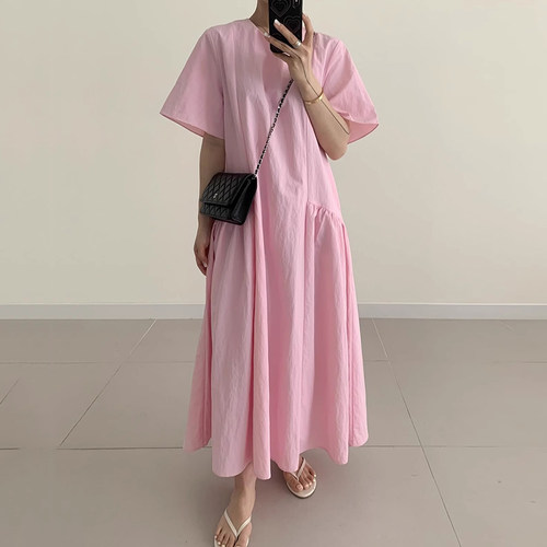 褶皱宽松休闲泡泡袖纯色连衣裙