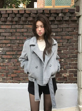 良良家复古双排扣短款毛呢外套女