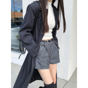 竖条纹灰色西装短裤女2026夏季新款复古高腰显瘦廓形直筒裤休闲裤