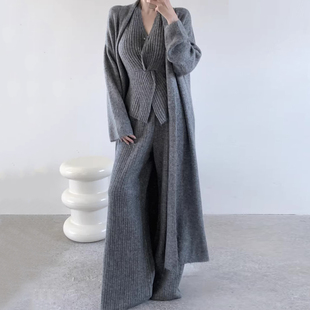 设计感挂脖式扭结背心女2025冬季长款毛衣开衫外套针织长裤三件套