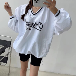 韩国chic早秋百搭气质V领宽松休闲字母印花抽绳棒球服长袖卫衣女