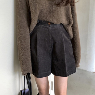 韩国chic秋季 女 复古小众高腰百搭一粒扣压褶感宽松阔腿灯芯绒短裤
