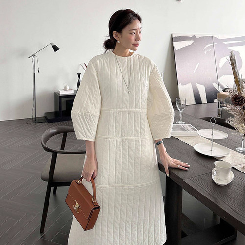 高级感圆领夹棉方格棉服连衣裙