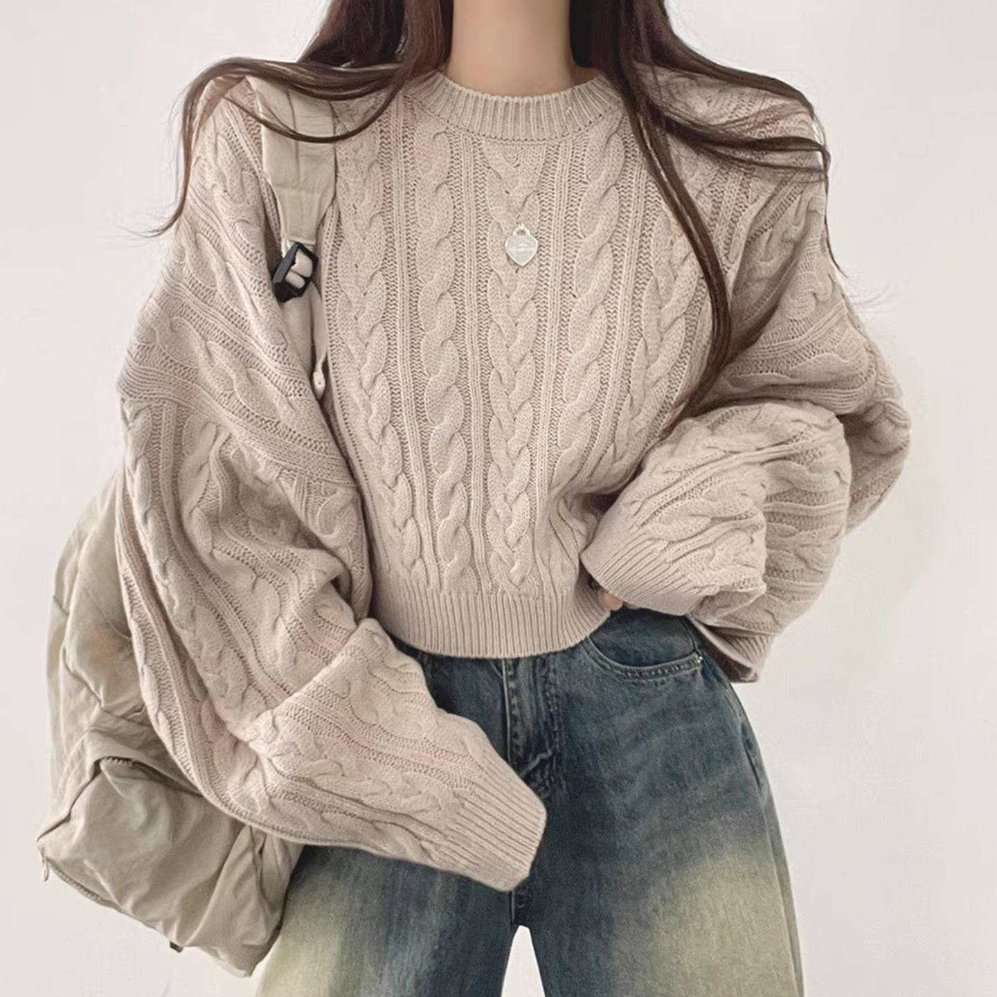 复古小众麻花纹百搭灯笼袖针织衫女2025冬季新款宽松纯色短款毛衣