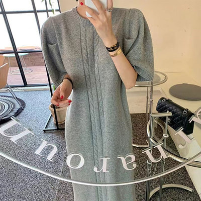 宽松过膝长款麻花纹毛衣连衣裙