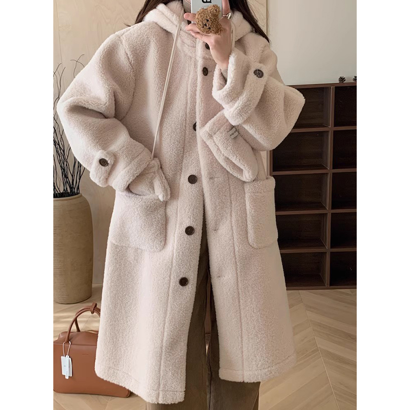 双口袋长款连帽羊羔毛外套配手套