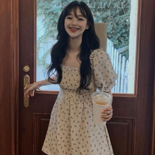 韩国chic春季甜美方领露锁骨收腰显瘦泡泡袖小个子碎花连衣裙女
