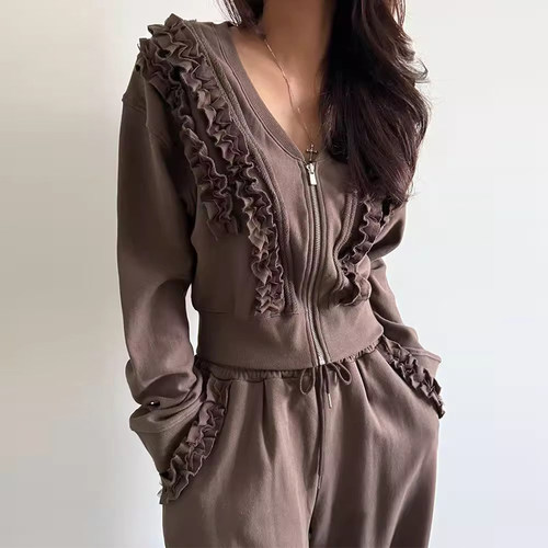 木耳边短款外套+高腰休闲长裤