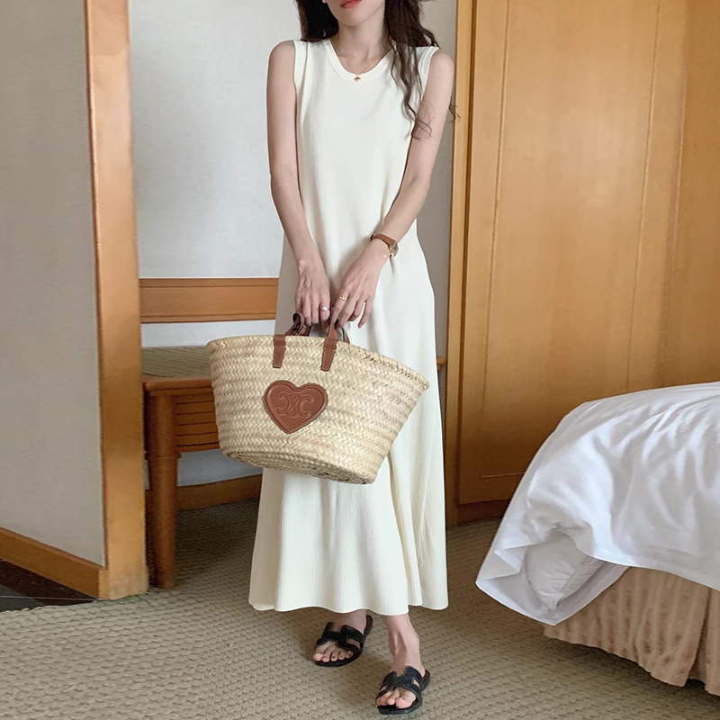慵懒风坑条垂感针织背心连衣裙