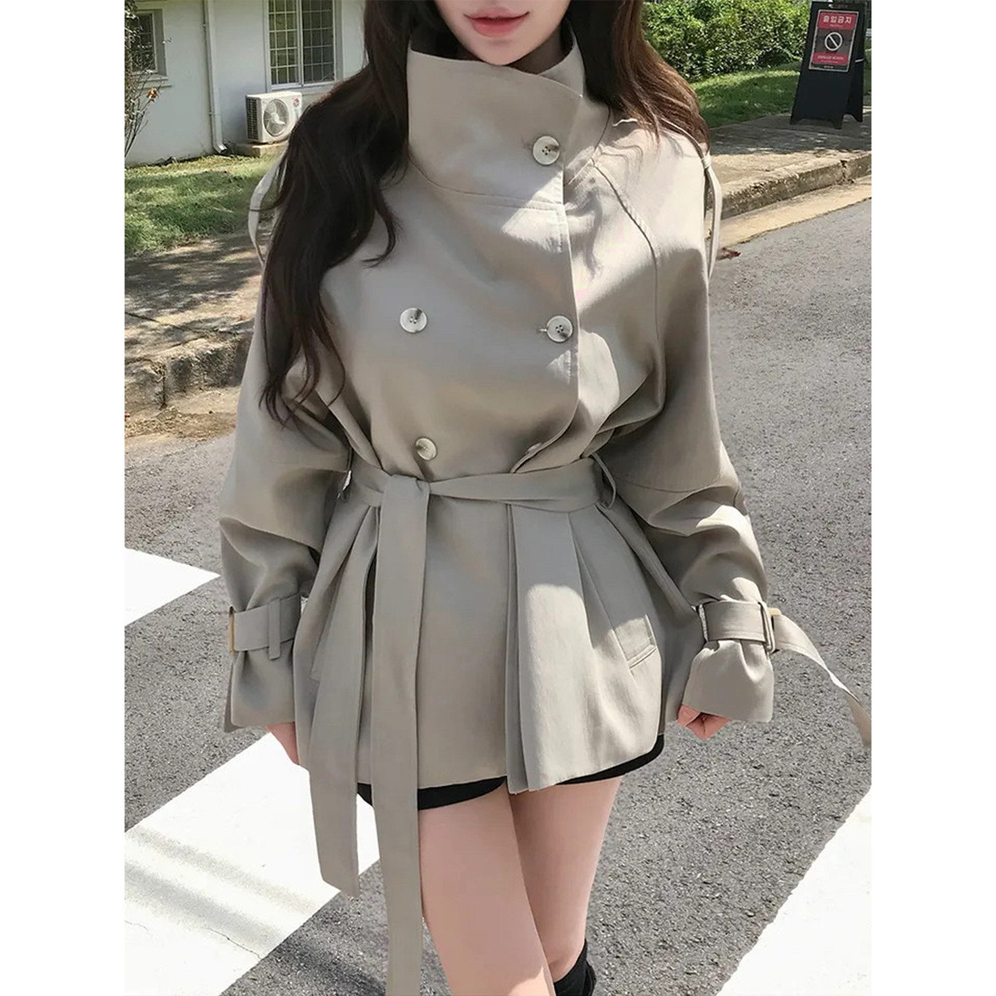 良良家高级感立领风衣外套女2026秋季新款英伦风双排扣系带大衣
