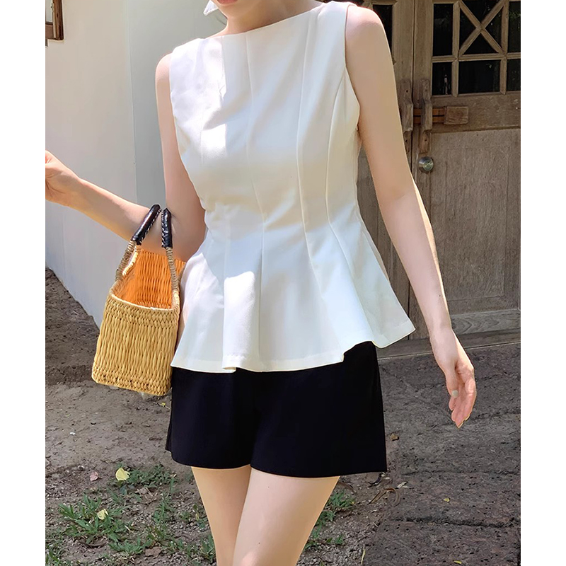 赫本风收腰荷叶下摆无袖背心