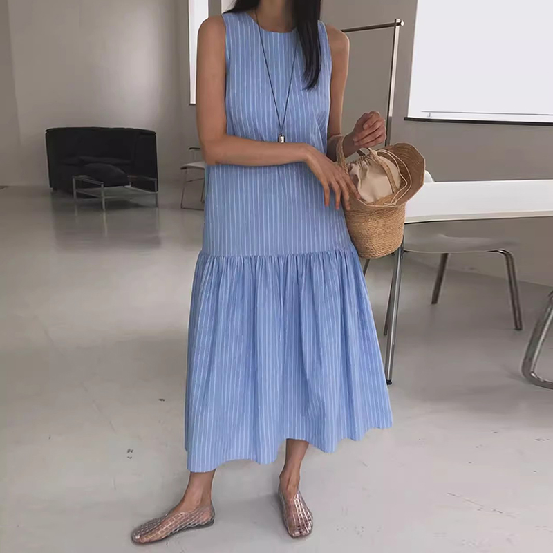 慵懒风拼接荷叶边条纹背心连衣裙