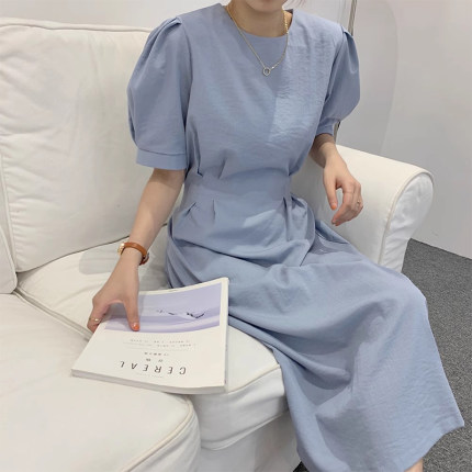 良良家温柔风气质系带收腰泡泡袖连衣裙女夏季新款法式小众长裙子