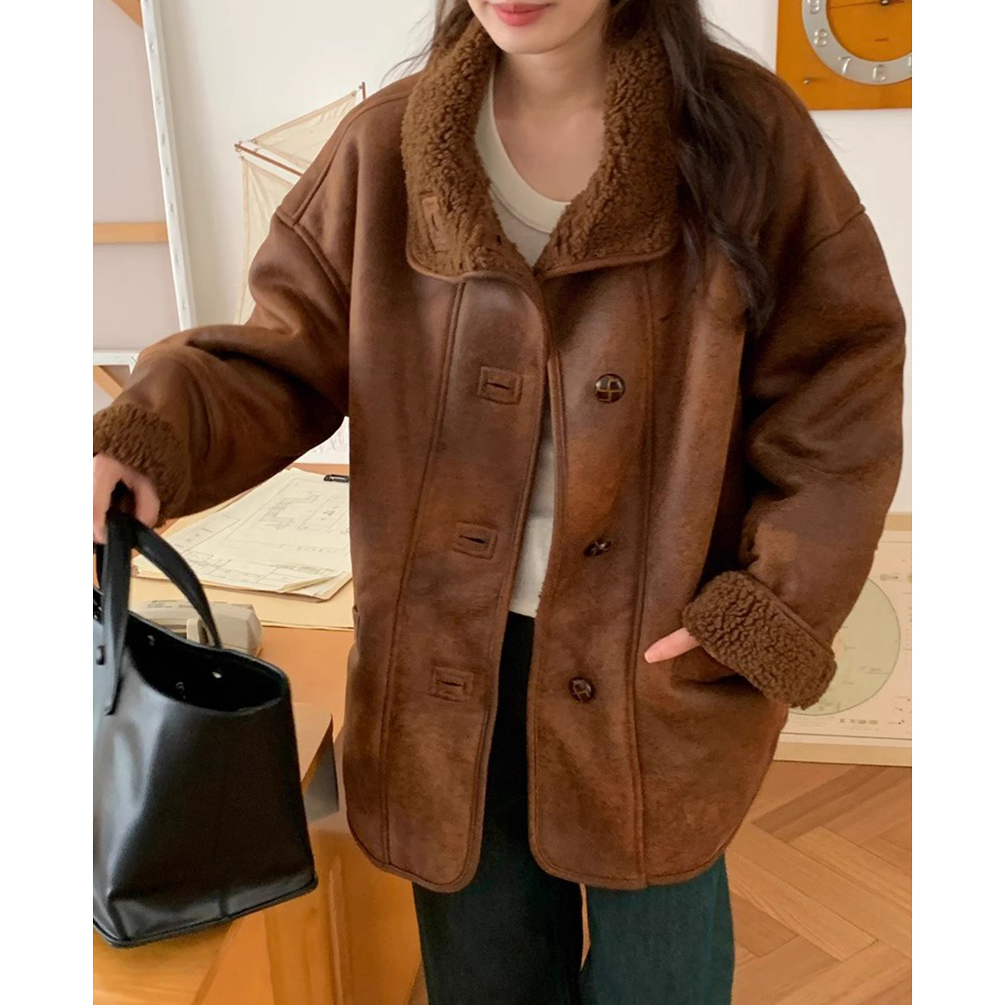 复古拼接皮毛一体鹿皮绒机车服短外套女2025冬季新款宽松做旧上衣