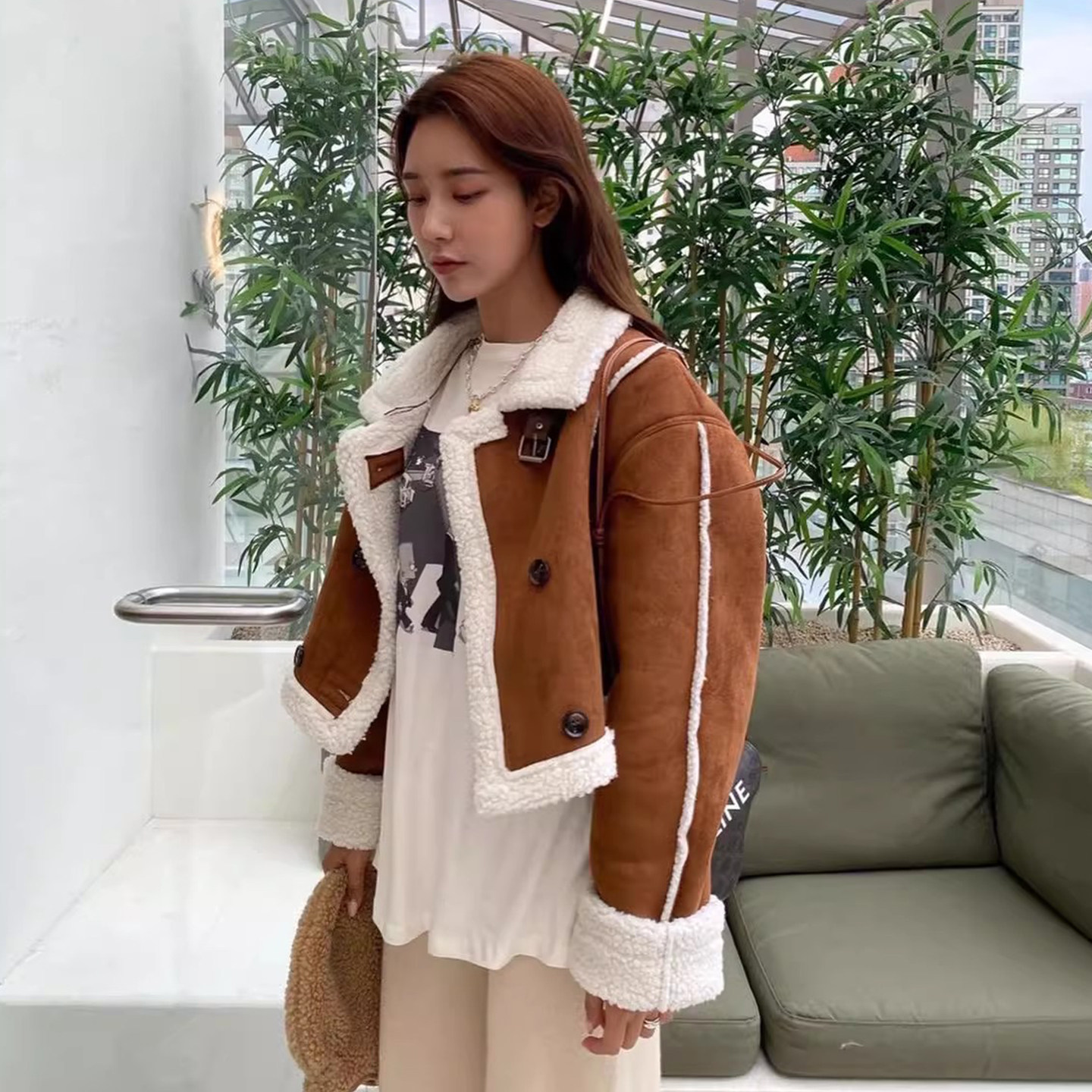 复古气质拼接皮毛一体短款羊羔毛外套女秋冬季小众宽松双排扣棉衣,女装/女士精品,短外套,淘宝优惠券,粉丝福利购,淘宝优惠卷