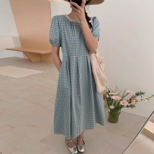 良良家复古蕾丝拼接圆领格子连衣裙女夏季新款韩系泡泡袖百褶长裙