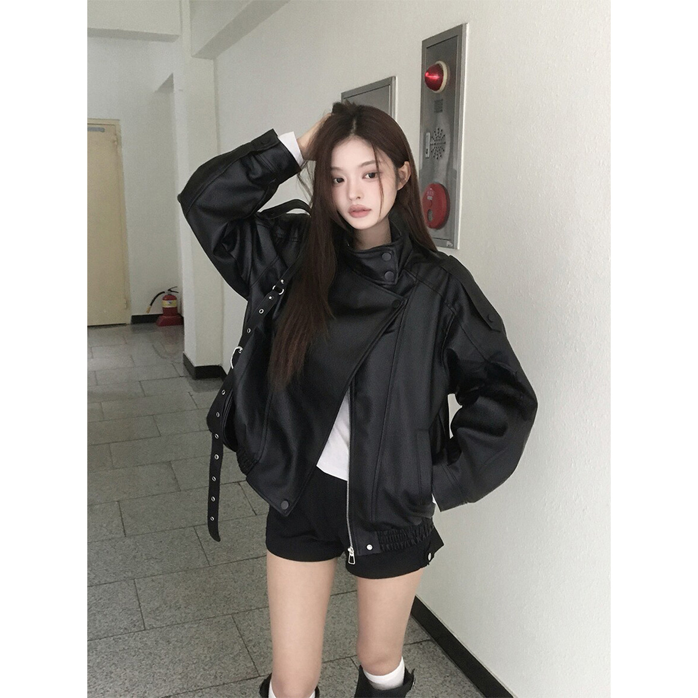良良家黑色复古立领PU皮衣外套女秋季新款高级感机车服夹克上衣