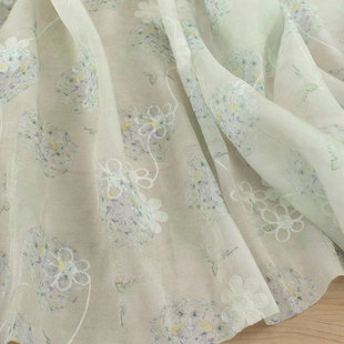 古典浅绿色天丝印团花刺绣花 汉服装襦裙曲裾连衣裙罩衫窗纱面料