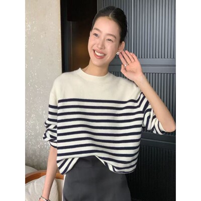 软糯亲肤圆领羊毛针织衫女