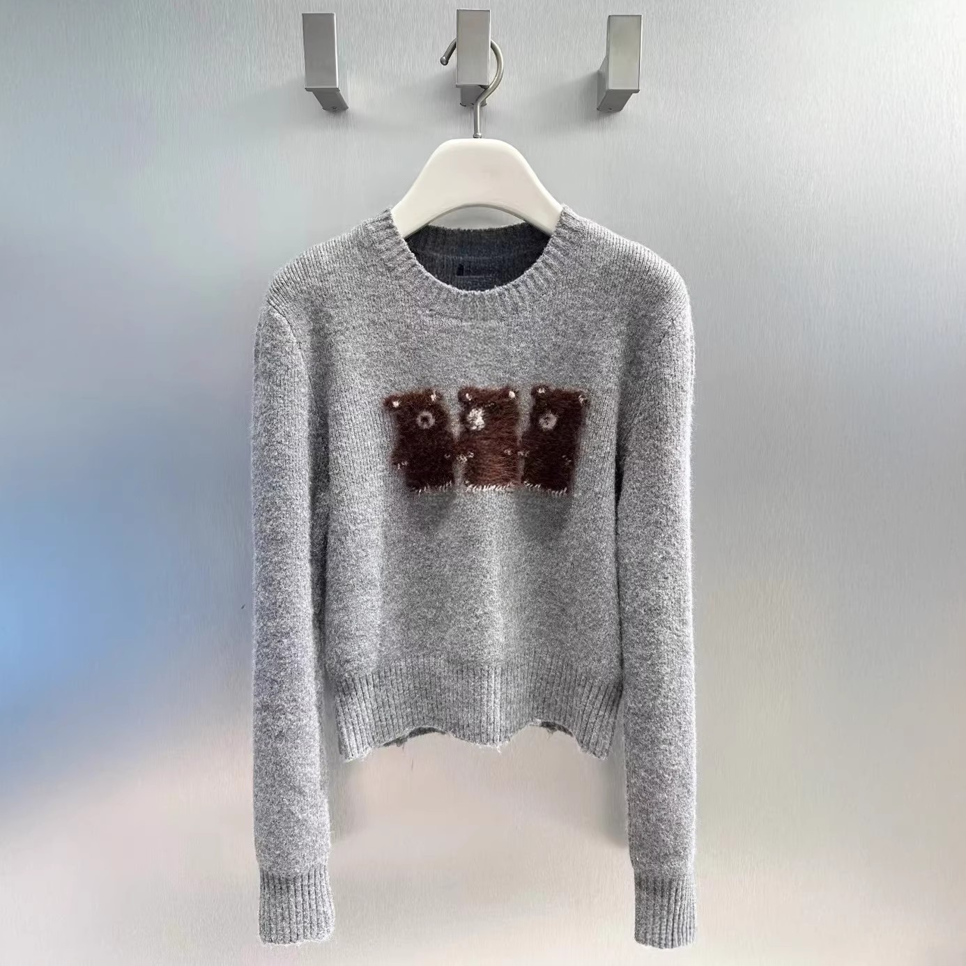 丛芮范2025冬季新款百搭时尚小熊毛衣长袖圆领针织衫女90601297