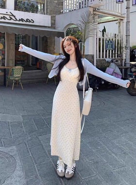 小熊印花吊带连衣裙女夏季裙子法式蕾丝花边气质收腰显瘦A字长裙